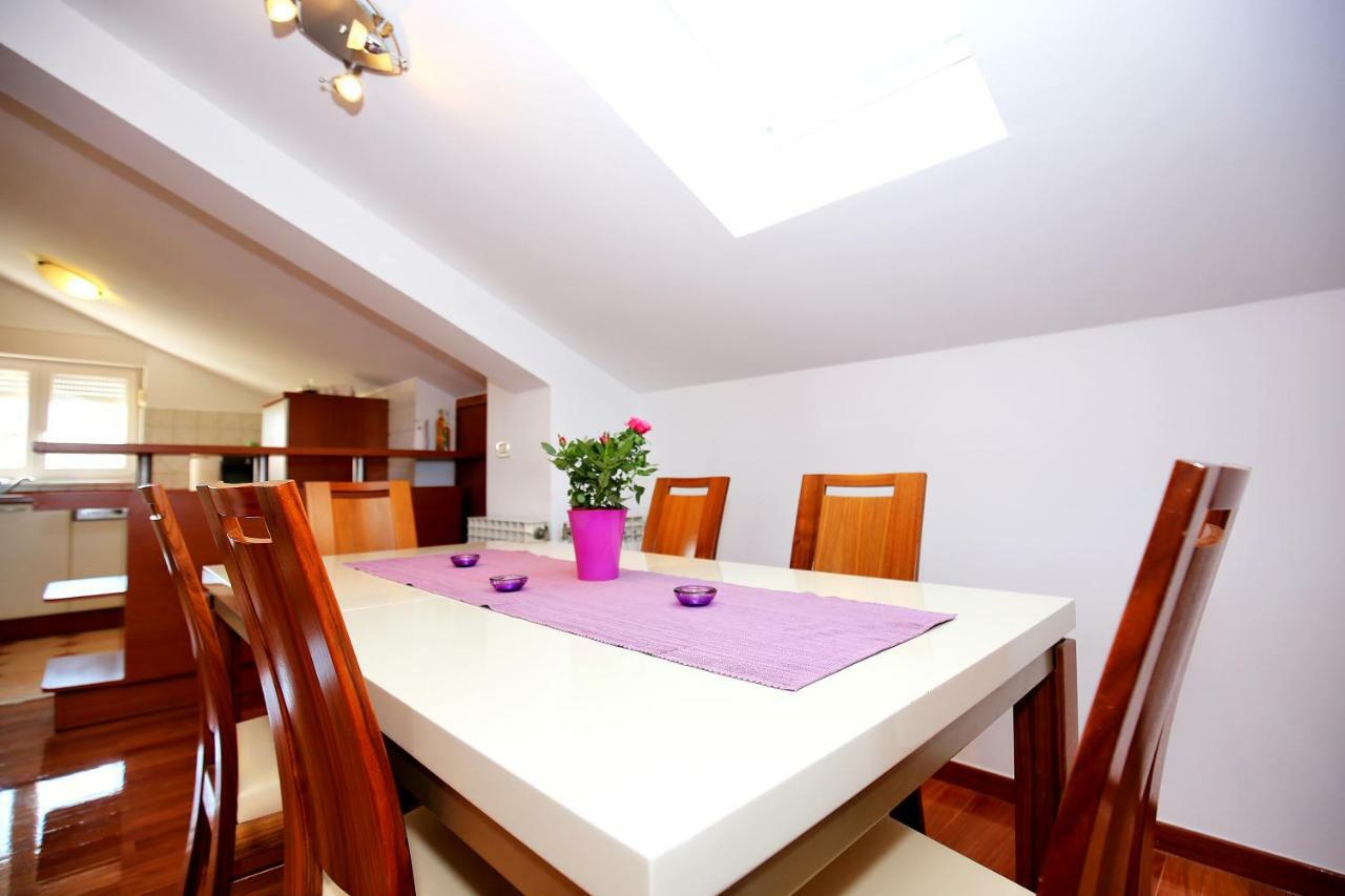 Apartment Apartman Dekorti *